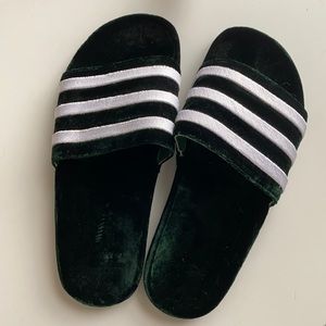 adidas Originals Velvet Slides